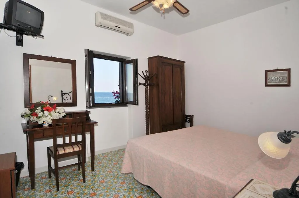 Hotel Villaggio Stromboli - Isola Di Stromboli 3*,  Italy